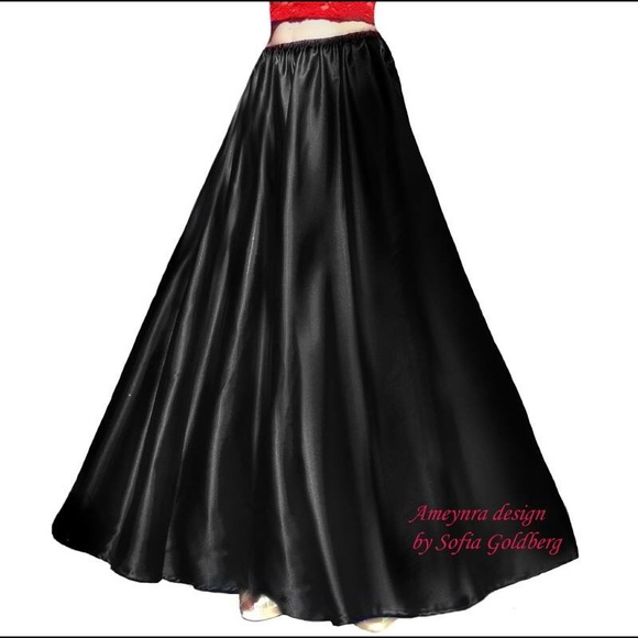 Black satin maxi skirt. Ameynra design. New - Picture 2 of 2